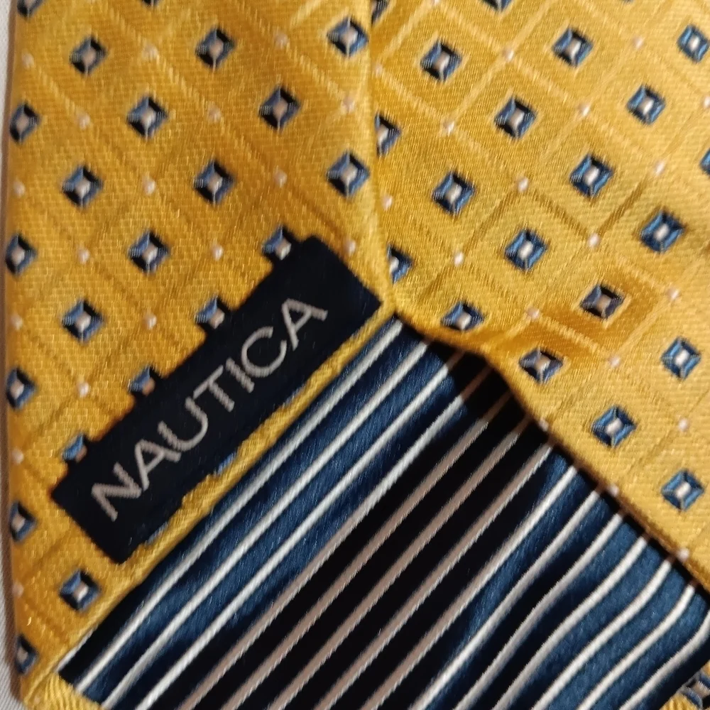 Vintage Nautica Tie